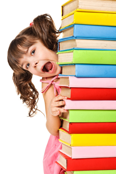ευτυχισμένος μικρή μαθήτρια με μια στοίβα από βιβλία - Φωτογραφία, εικόνα