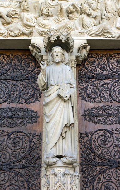 Jézus, szobrok, a Szűzanya Párizs, Notre-Dame de Paris - Fotó, kép