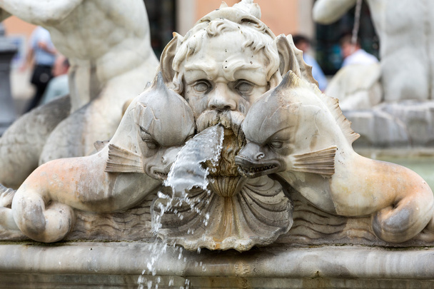 Fontana del Moro (Maurenbrunnen) auf der Piazza Navona. Rom, Italien - Foto, Bild