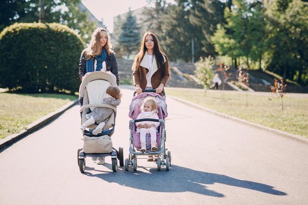 Family walk in the park - Valokuva, kuva
