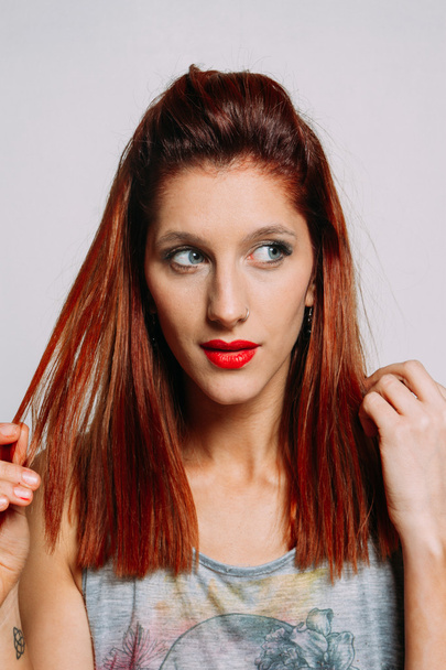 Kızıl saçlı kadını portresi - Fotoğraf, Görsel