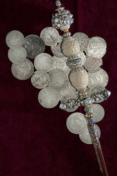 Старые серебряные монеты
 - Фото, изображение