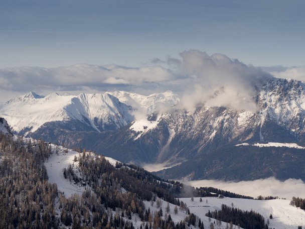Uma vista da paisagem de inverno
 - Foto, Imagem