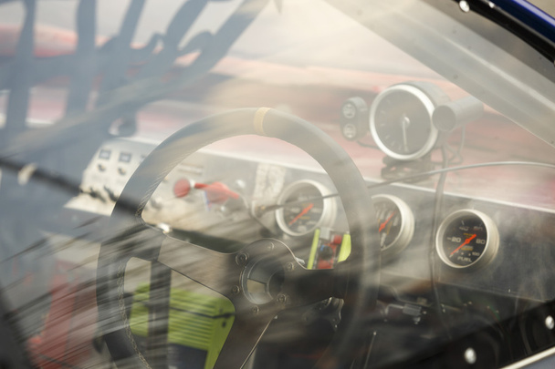 cockpit de carro de corrida
 - Foto, Imagem