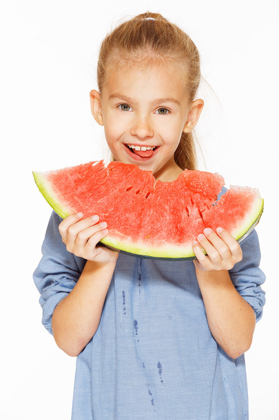 Little girl with watermelon - Foto, afbeelding