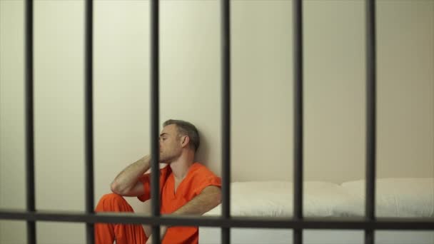 刑務所で受刑者のビュー - 映像、動画