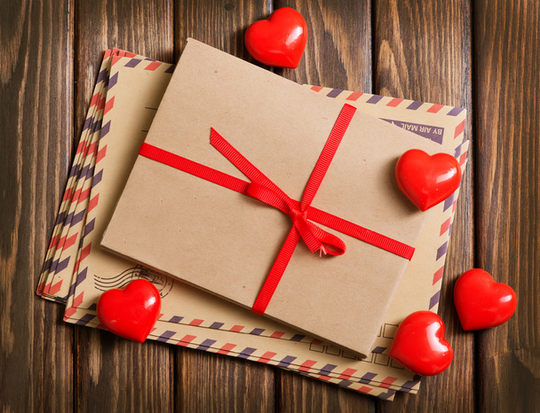 envelopes and red hearts - Foto, Imagem