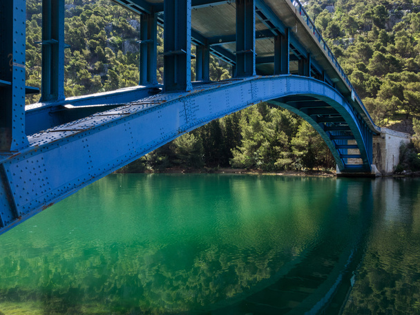 Híd a folyón Krka-a Krka Nemzeti Park, Horvátország - Fotó, kép