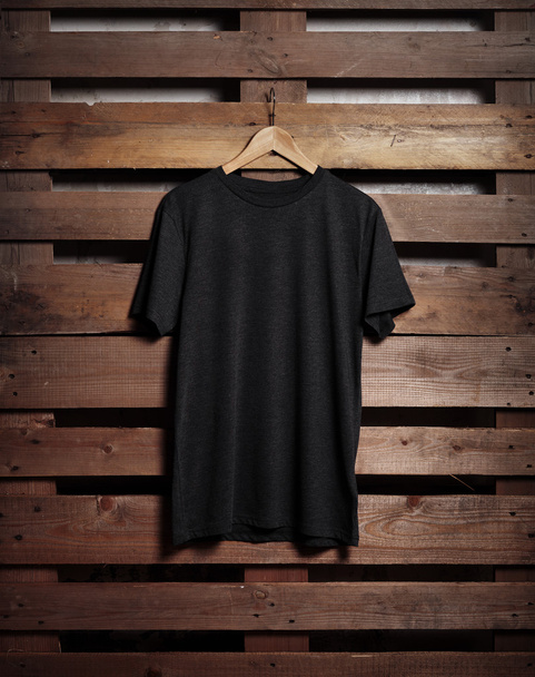 black tshirt hanging - 写真・画像