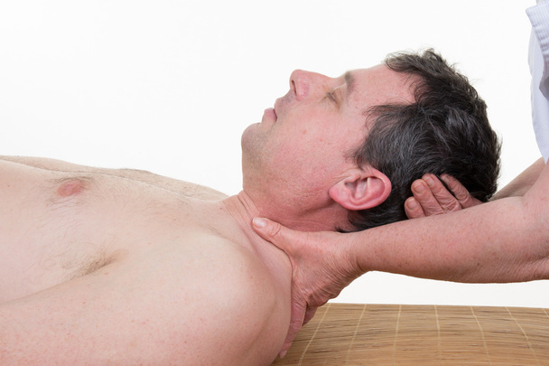 stiramento procedura ostheopathy nel collo
 - Foto, immagini