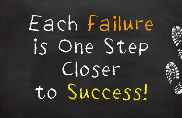 Cada fracaso está un paso más cerca del éxito
 - Foto, imagen