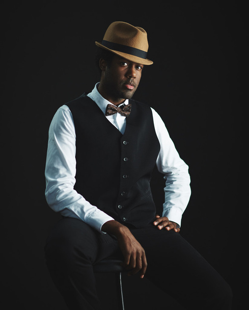 Elegante man in hat - Foto, afbeelding