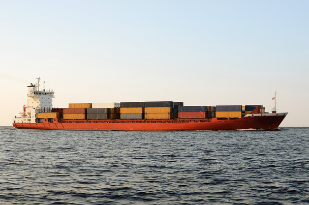 nave container cargo a vela
 - Foto, immagini