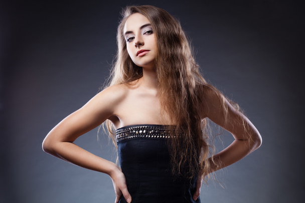 Woman with long hair posing - Zdjęcie, obraz