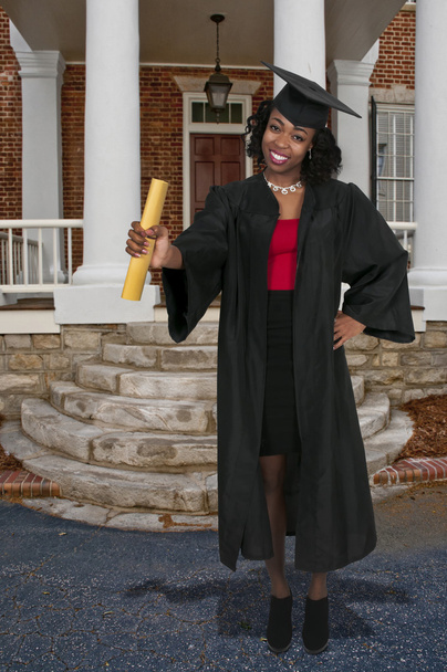 kaunis nuori nainen Graduate
 - Valokuva, kuva