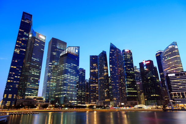 singapore paisaje urbano por la noche - Foto, imagen
