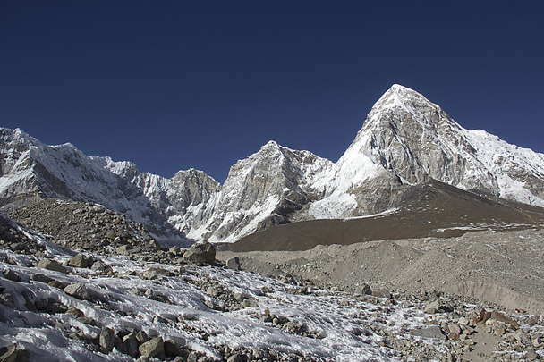 Montañas en Nepal
 - Foto, Imagen