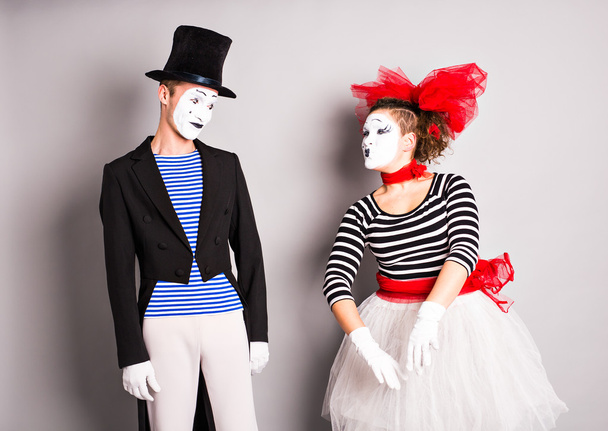 Két pantomimeseivel férfi és nő a április bolondok napja - Fotó, kép