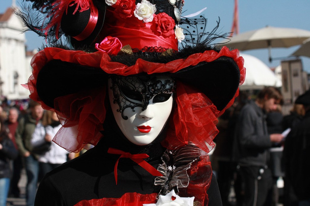 Venetsian karnevaalinaamarit
 - Valokuva, kuva