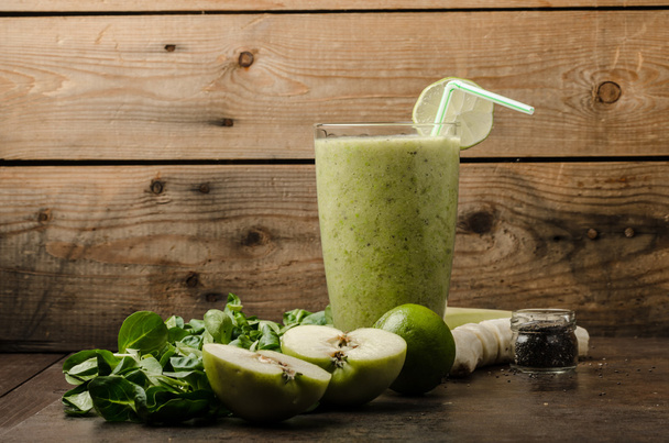 Delicious green smoothie - Фото, зображення