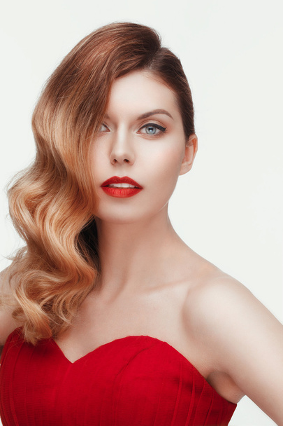 model  in red dress  posing - Valokuva, kuva