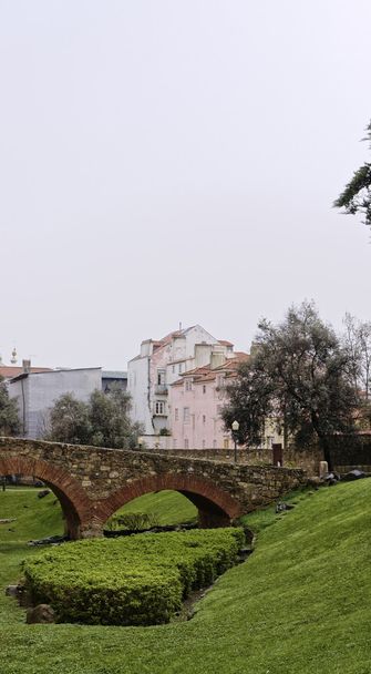 detalle del castillo medieval de san jorge en lisbon
 - Foto, Imagen