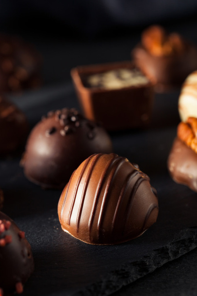 Домашние тёмные шоколадные трюфели
 - Фото, изображение