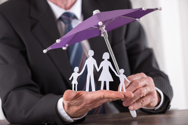 家族の保険の概念 - 写真・画像