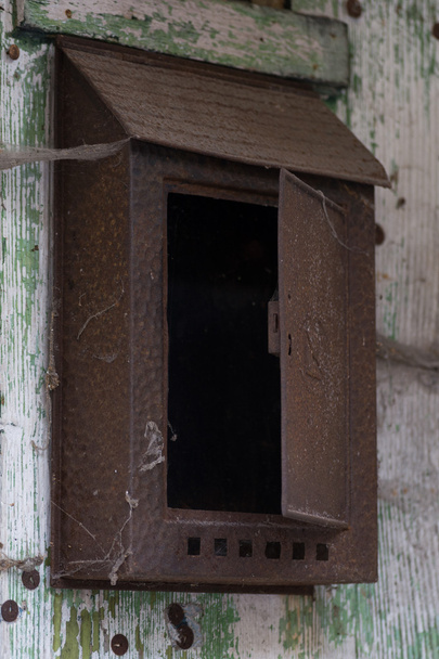 oude roestige Postvak - Foto, afbeelding