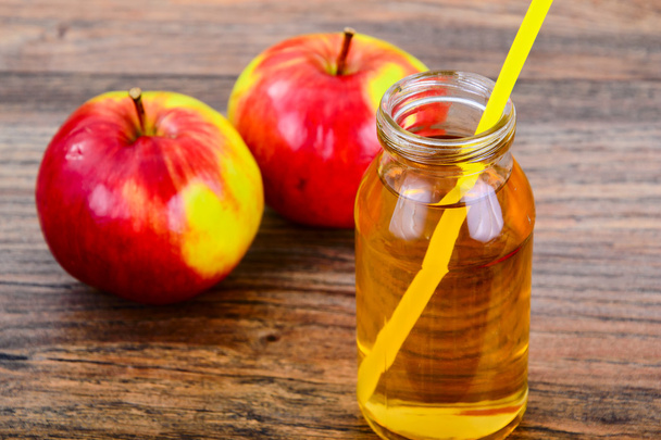 Lezzetli vitamini elma suyu - Fotoğraf, Görsel