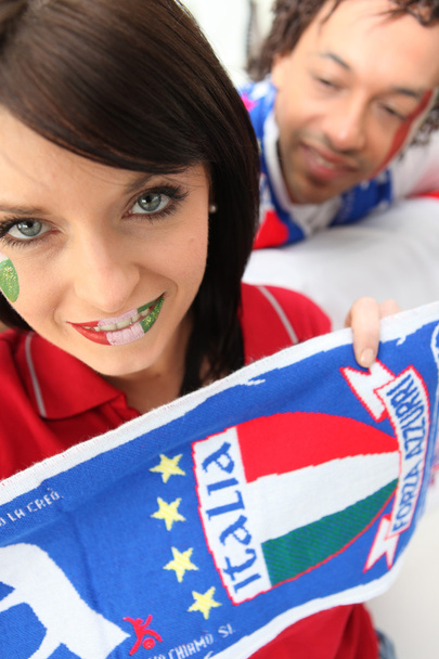 Couple supporting the Italian soccer team - Foto, imagen