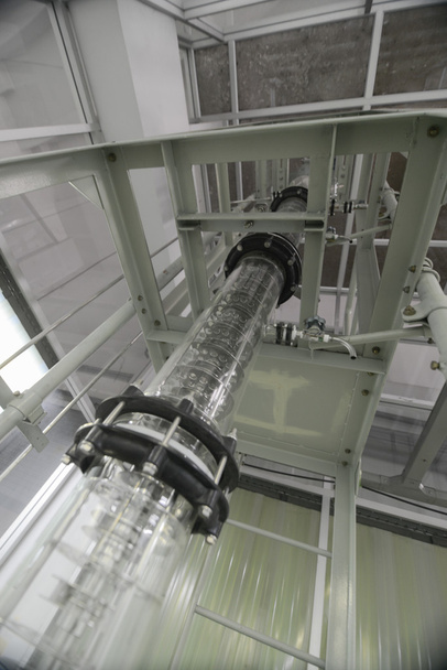 Columna de extracción en laboratorio
 - Foto, Imagen