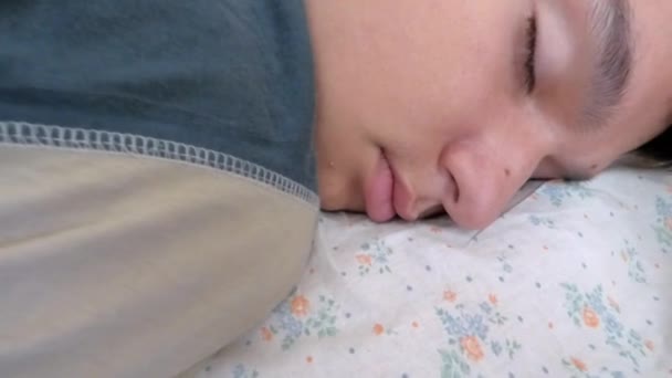 The young man sleeping - Footage, Video