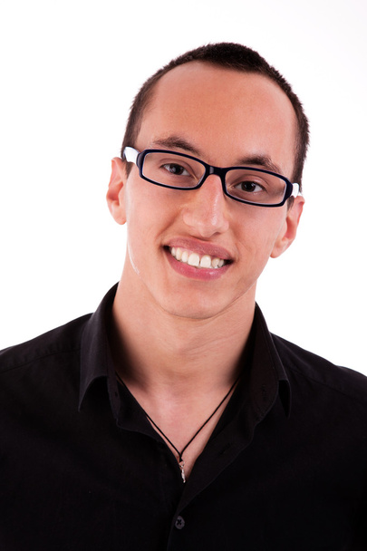 портрет молодого человека, улыбающегося в очках на белом фоне. Снимок студии
 - Фото, изображение