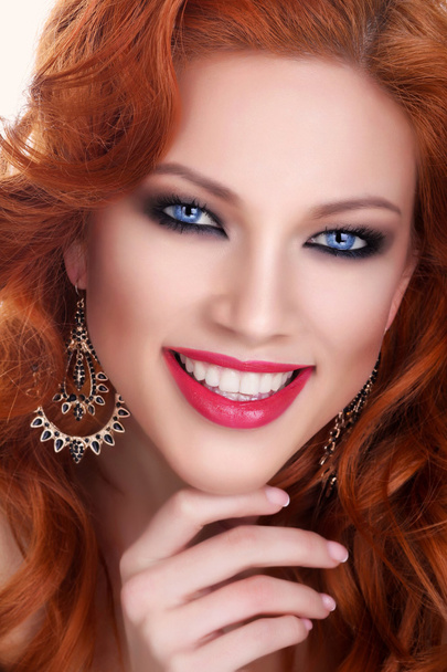 Red Hair. Fashion Girl Portrait - Foto, Imagen