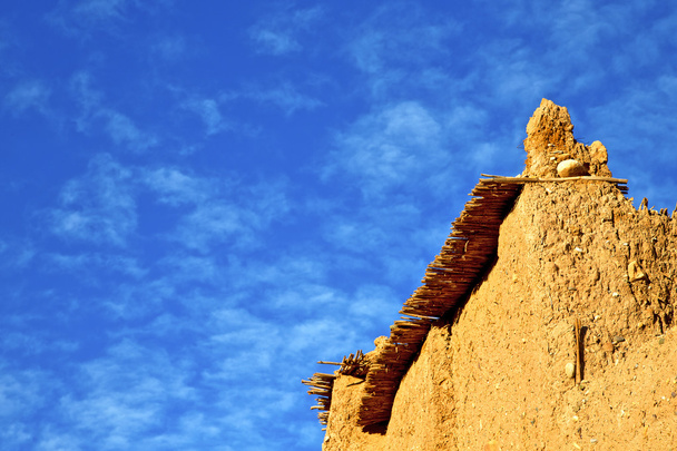 Afrika histoycal maroc construction und die blauen Wolken s - Foto, Bild