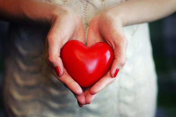 ženská ruka Valentýnské srdce  - Fotografie, Obrázek