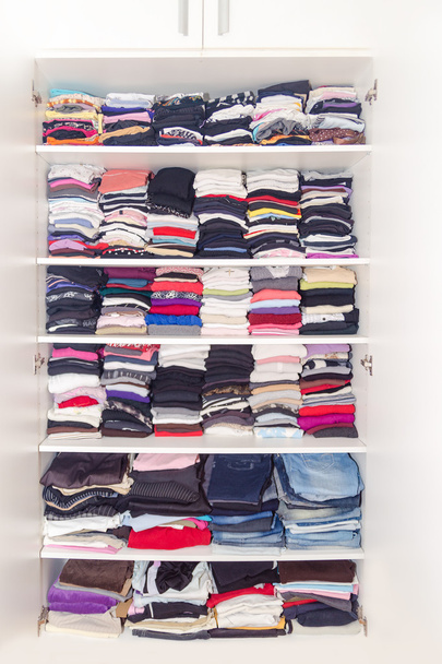 Dressing White Closet with Clothes Arranged Neatly Thickly Order - Zdjęcie, obraz