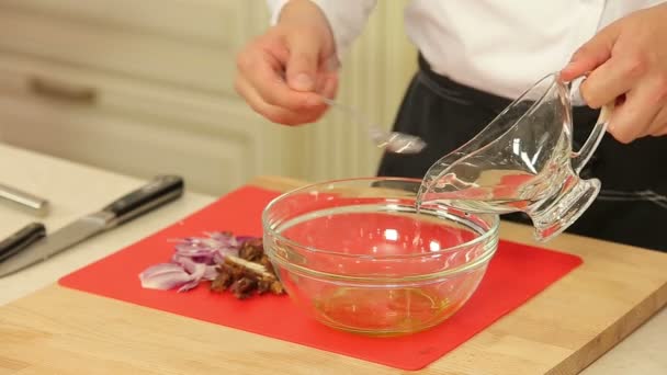 Hausgemachtes Salatdressing - Filmmaterial, Video