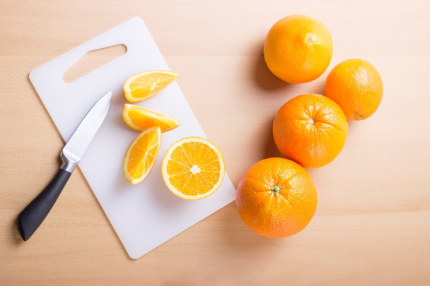 Изолированные оранжевые
 - Фото, изображение