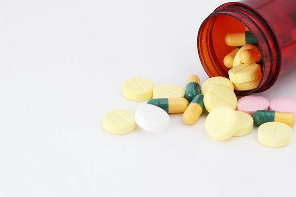 pílulas e garrafa de comprimidos
 - Foto, Imagem