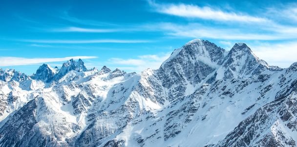 Panorama of white mountains in snow - Foto, Bild