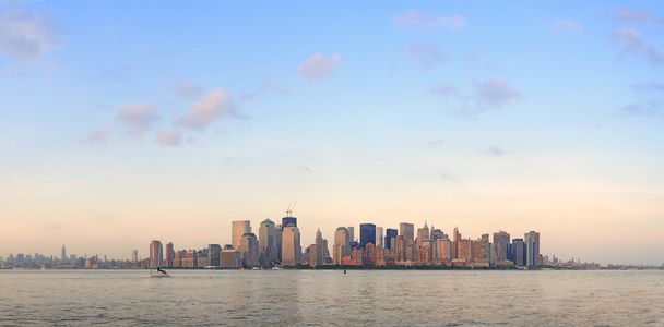 Puesta de sol en Nueva York Manhattan
 - Foto, imagen