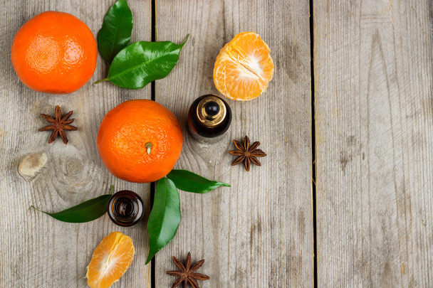Organic tangerine essential oil - Φωτογραφία, εικόνα