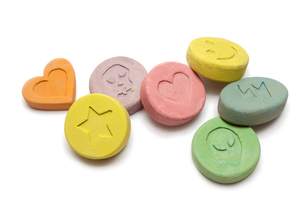 エクスタシー錠剤や錠剤の薬 - 写真・画像