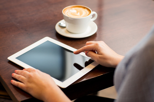 close up of woman with tablet pc and coffee - Fotoğraf, Görsel