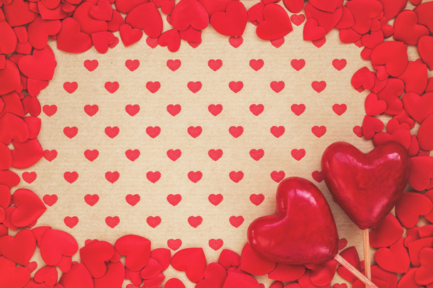バレンタインデー赤いハートの背景。トーン, コピー スペース - 写真・画像
