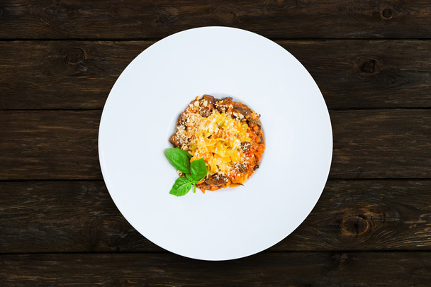 Traditional italian pasta with beef - Foto, immagini