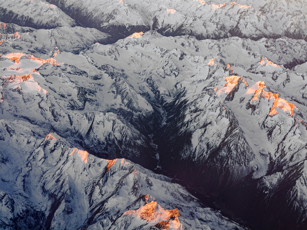 antena del amanecer en los Alpes italianos
 - Foto, Imagen