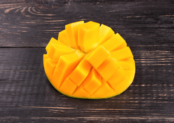 Fruta de mango en rodajas
 - Foto, imagen